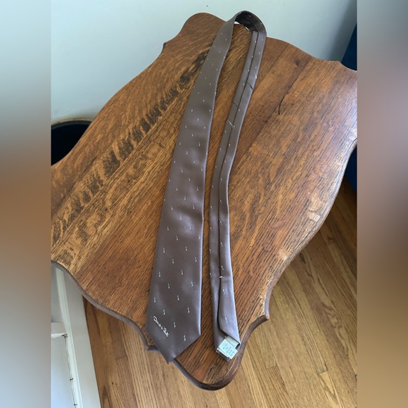 Oscar de la Renta Tie - Picture 2 of 4